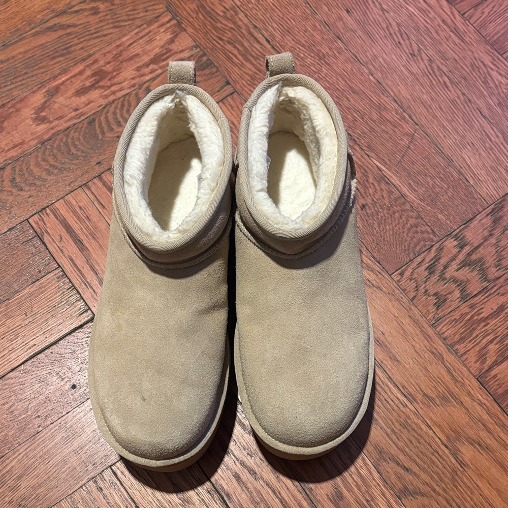 UGG Women's Tan Slippers